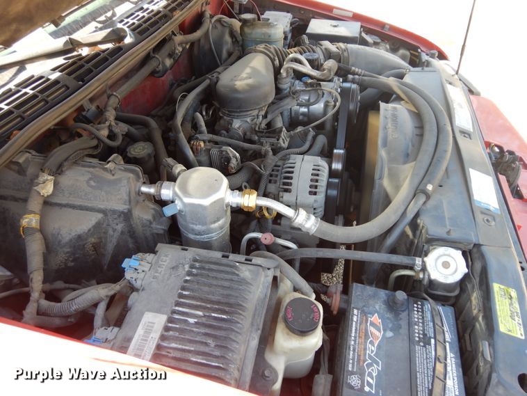 image for item GG9117 2000 GMC Sonoma Ext. Cab pickup truck