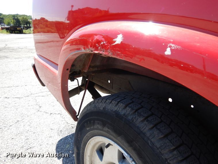 image for item GG9117 2000 GMC Sonoma Ext. Cab pickup truck