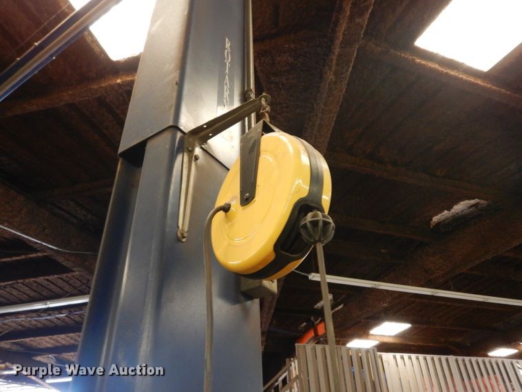 image for item GG9118 Rotarylift SP09-2 automotive lift