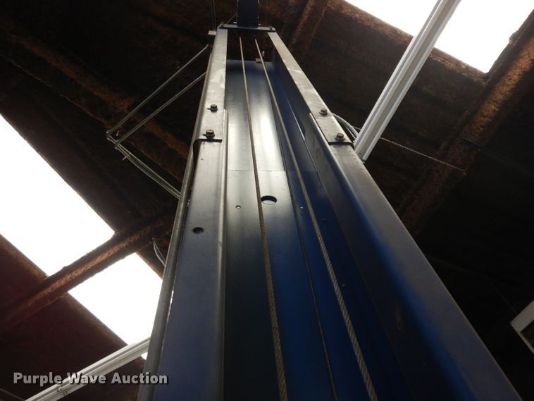 image for item GG9118 Rotarylift SP09-2 automotive lift