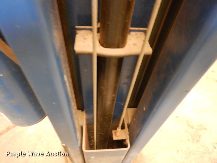 image for item GG9118 Rotarylift SP09-2 automotive lift