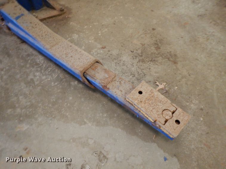 image for item GG9118 Rotarylift SP09-2 automotive lift