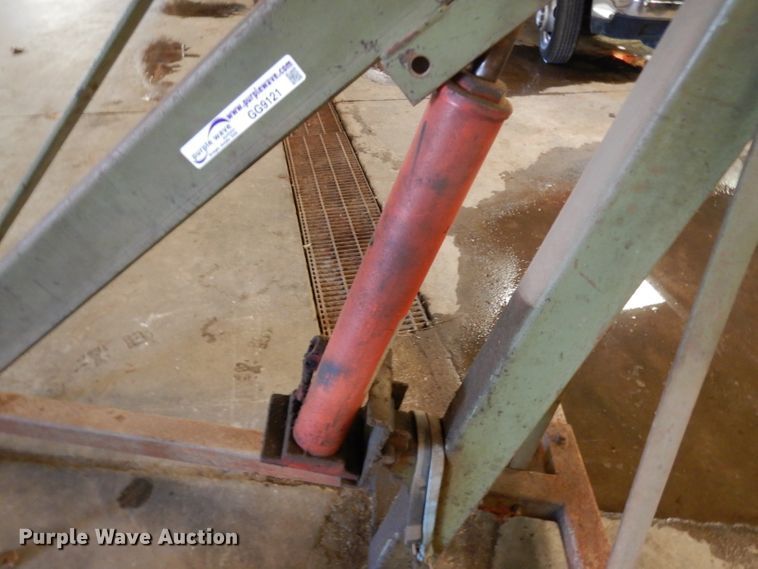 image for item GG9121 Carolina CH100 hoist