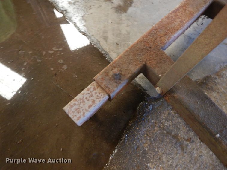 image for item GG9121 Carolina CH100 hoist