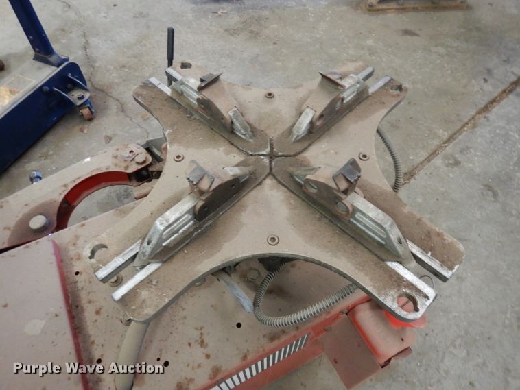 image for item GG9122 Coats 5040A rim clamp tire machine