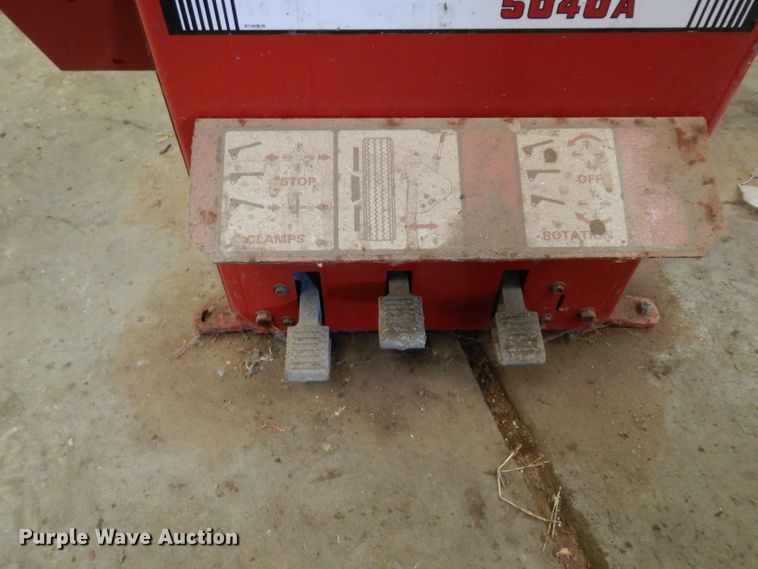 image for item GG9122 Coats 5040A rim clamp tire machine