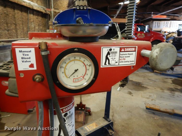 image for item GG9122 Coats 5040A rim clamp tire machine