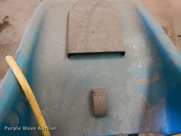 image for item GG9124 Tennant 607673 floor squeegee