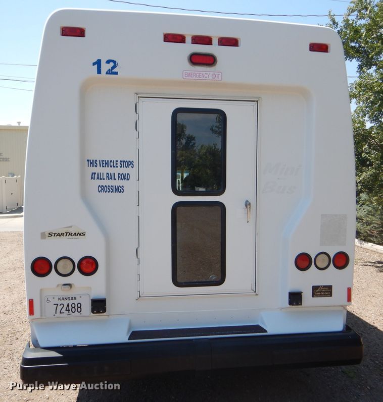 image for item GH9593 2009 Ford E350 Super Duty shuttle bus