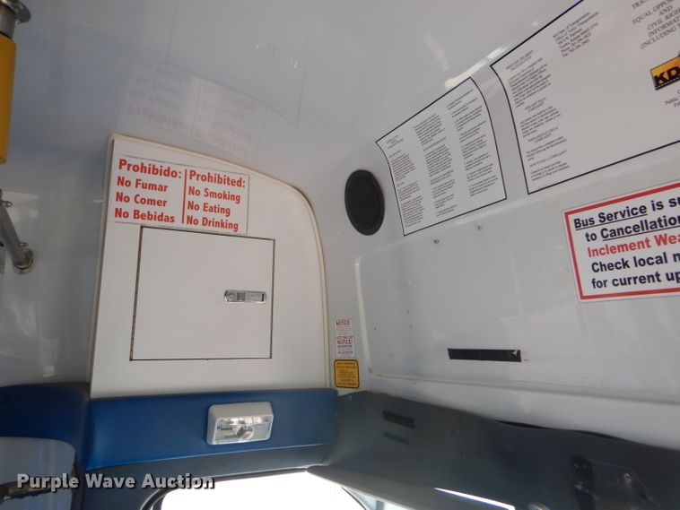 image for item GH9593 2009 Ford E350 Super Duty shuttle bus