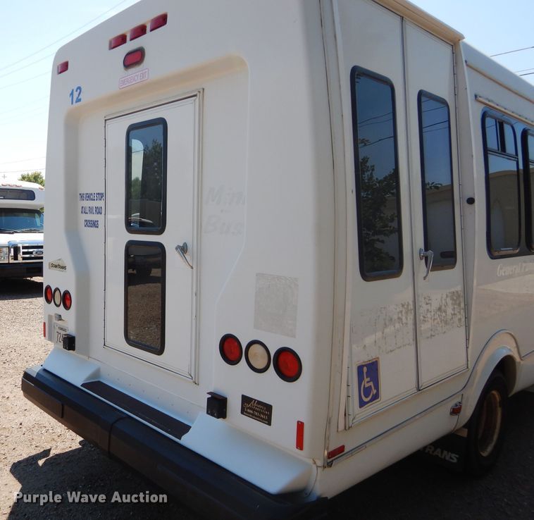 image for item GH9593 2009 Ford E350 Super Duty shuttle bus