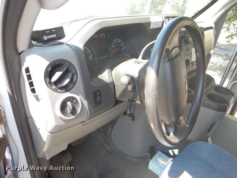 image for item GH9594 2010 Ford Econoline E450 Super Duty Eldorado shuttle bus