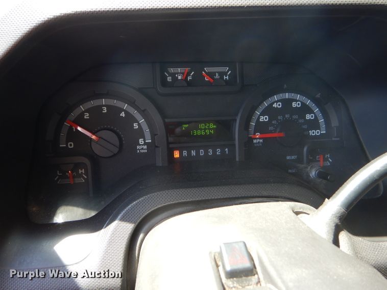 image for item GH9594 2010 Ford Econoline E450 Super Duty Eldorado shuttle bus