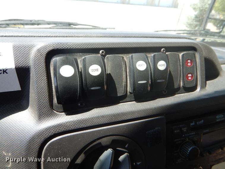 image for item GH9594 2010 Ford Econoline E450 Super Duty Eldorado shuttle bus