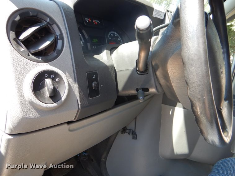 image for item GH9594 2010 Ford Econoline E450 Super Duty Eldorado shuttle bus