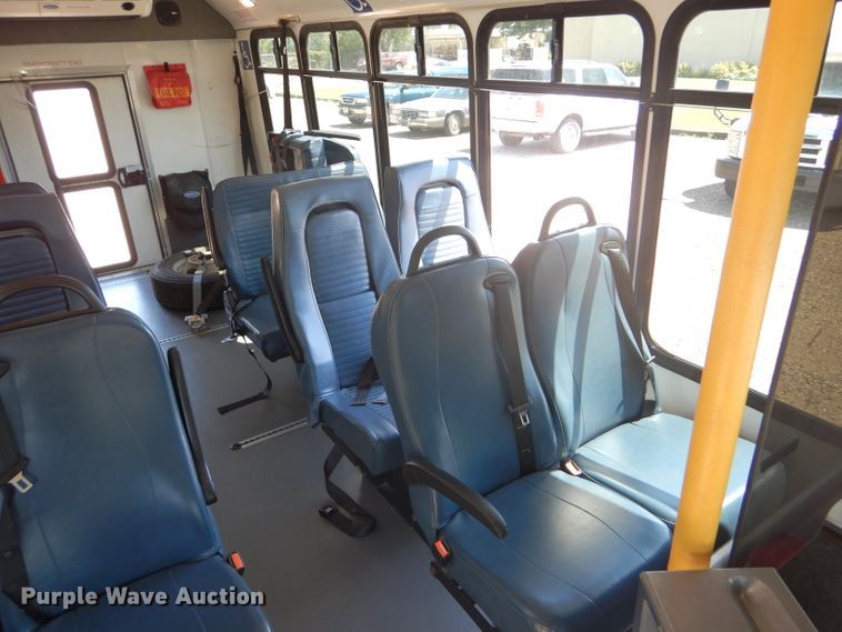 image for item GH9594 2010 Ford Econoline E450 Super Duty Eldorado shuttle bus