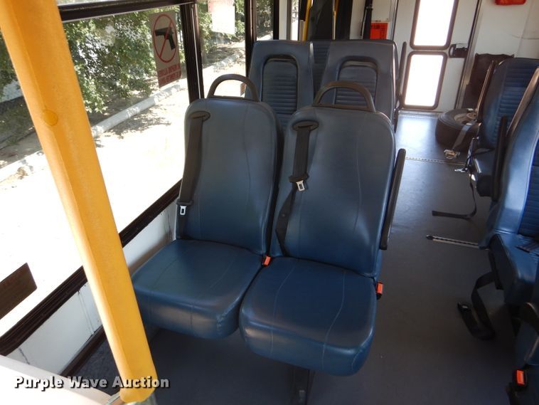 image for item GH9594 2010 Ford Econoline E450 Super Duty Eldorado shuttle bus