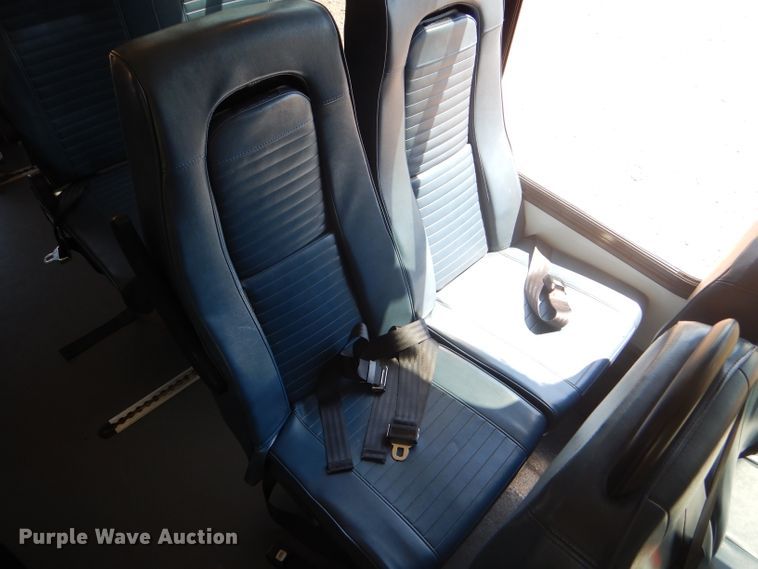 image for item GH9594 2010 Ford Econoline E450 Super Duty Eldorado shuttle bus