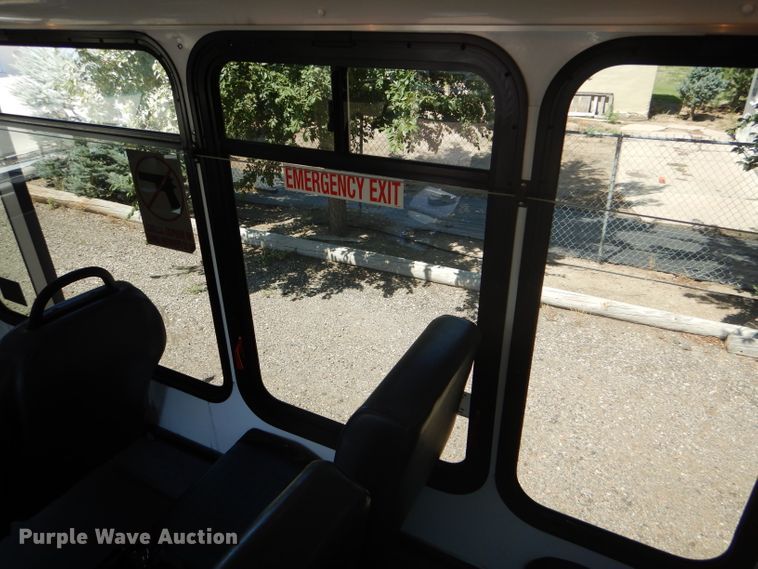 image for item GH9594 2010 Ford Econoline E450 Super Duty Eldorado shuttle bus