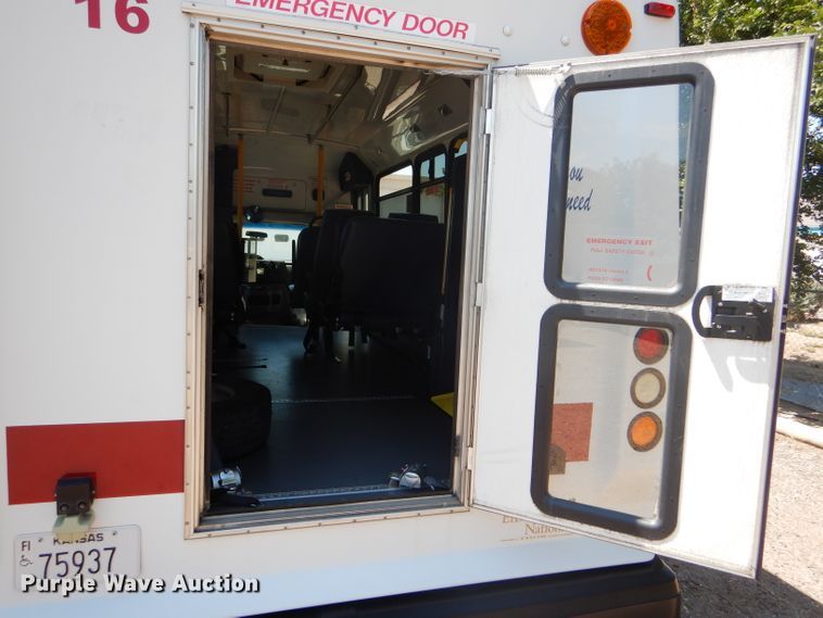 image for item GH9594 2010 Ford Econoline E450 Super Duty Eldorado shuttle bus