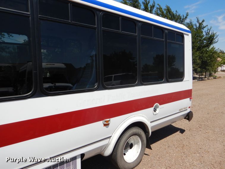 image for item GH9594 2010 Ford Econoline E450 Super Duty Eldorado shuttle bus