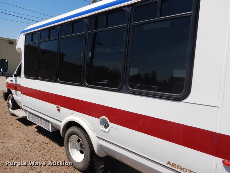image for item GH9594 2010 Ford Econoline E450 Super Duty Eldorado shuttle bus