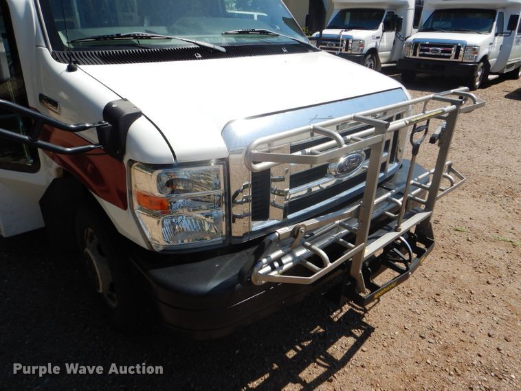image for item GH9594 2010 Ford Econoline E450 Super Duty Eldorado shuttle bus