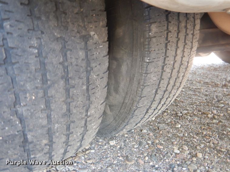 image for item GH9594 2010 Ford Econoline E450 Super Duty Eldorado shuttle bus