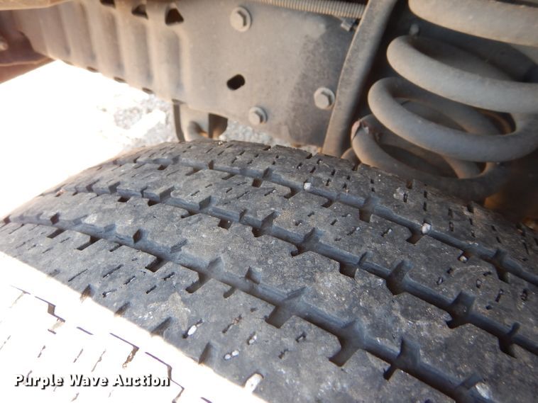 image for item GH9594 2010 Ford Econoline E450 Super Duty Eldorado shuttle bus