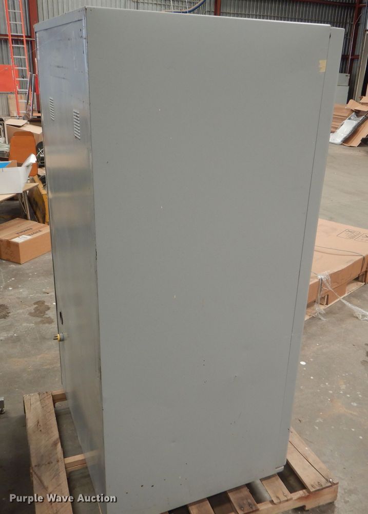 image for item GH9637 FSI 3076 vending machine