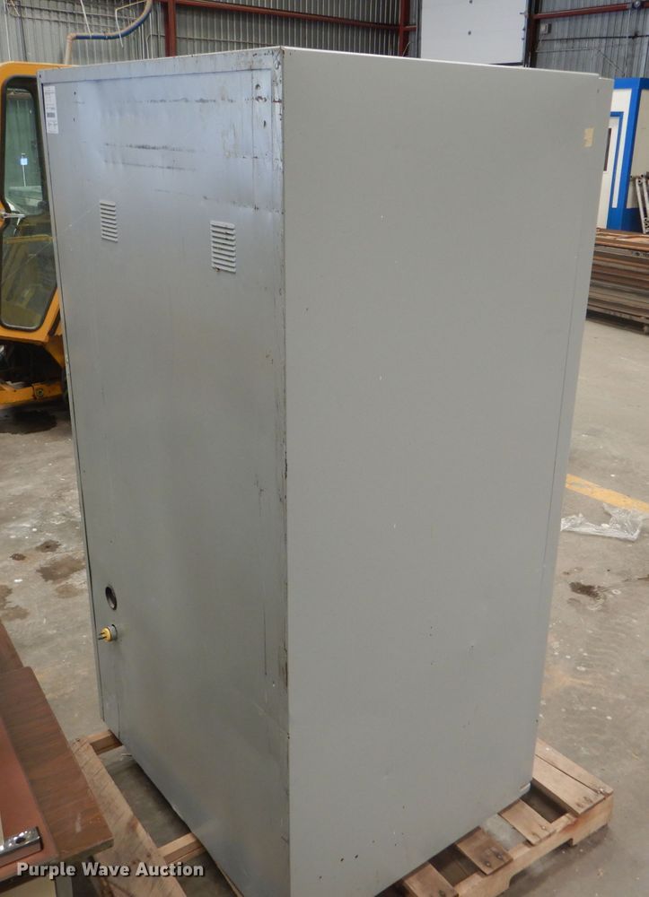 image for item GH9637 FSI 3076 vending machine