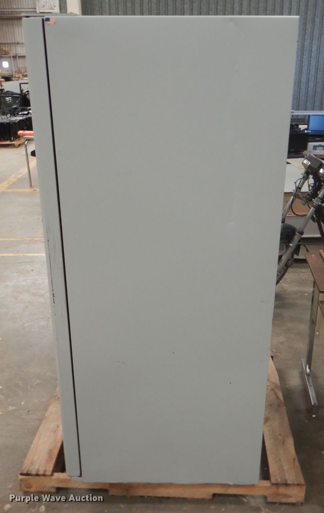 image for item GH9637 FSI 3076 vending machine