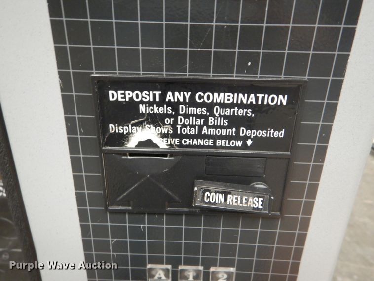 image for item GH9637 FSI 3076 vending machine