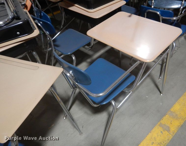 image for item GH9640 Approximately 65 student desks