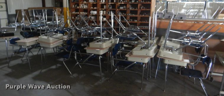 image for item GH9641 Approximately 34 student desks