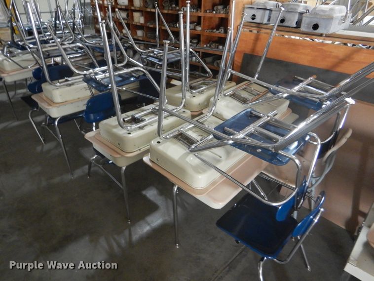 image for item GH9641 Approximately 34 student desks