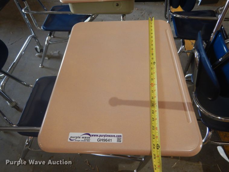 image for item GH9641 Approximately 34 student desks