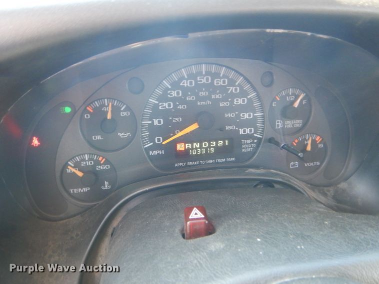 image for item GH9654 2001 Chevrolet Express 3500 Girardin school bus