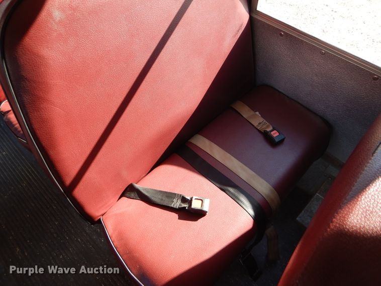 image for item GH9654 2001 Chevrolet Express 3500 Girardin school bus