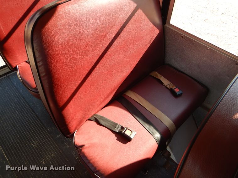 image for item GH9654 2001 Chevrolet Express 3500 Girardin school bus