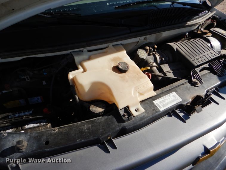 image for item GH9654 2001 Chevrolet Express 3500 Girardin school bus