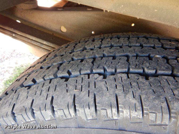 image for item GH9654 2001 Chevrolet Express 3500 Girardin school bus