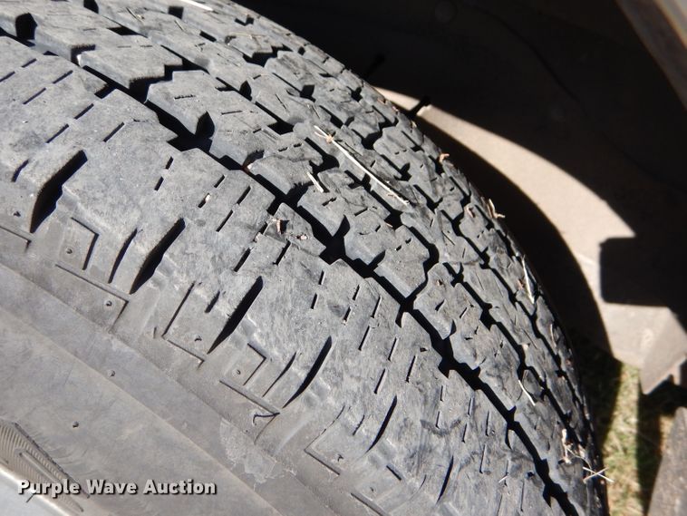 image for item GH9654 2001 Chevrolet Express 3500 Girardin school bus