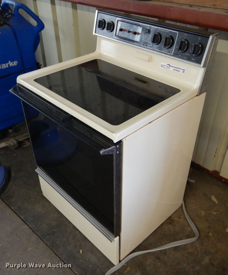 image for item GH9658 Whirlpool oven