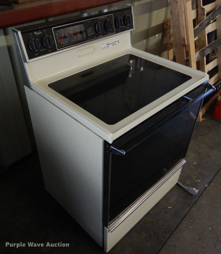 image for item GH9658 Whirlpool oven