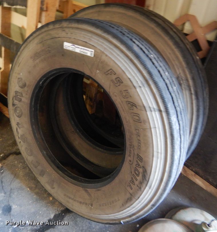 image for item GH9660 Firestone FS560 Radial 10R22.5 tires