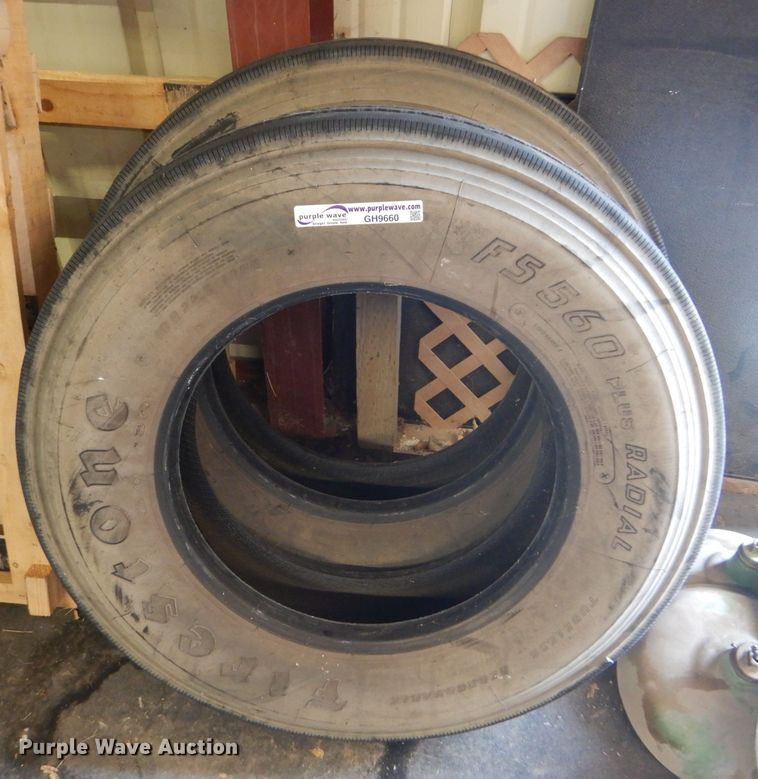 image for item GH9660 Firestone FS560 Radial 10R22.5 tires