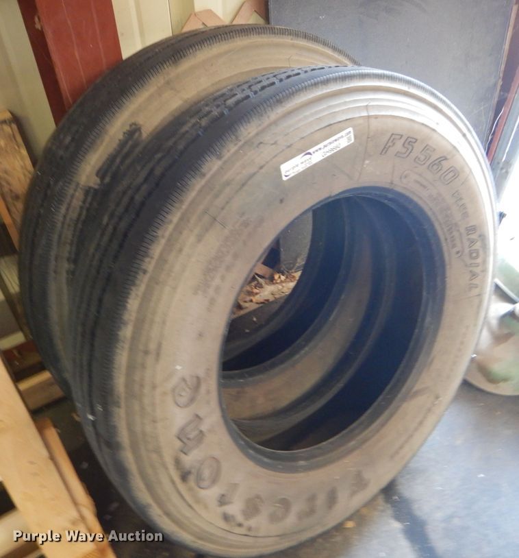 image for item GH9660 Firestone FS560 Radial 10R22.5 tires
