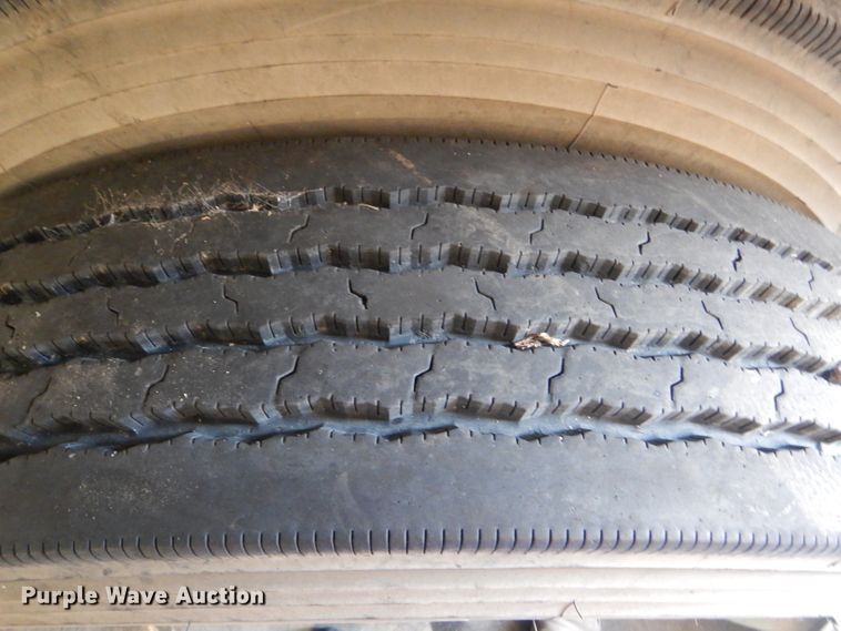 image for item GH9660 Firestone FS560 Radial 10R22.5 tires