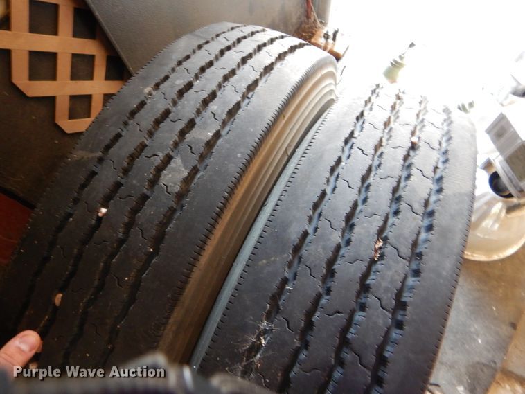 image for item GH9660 Firestone FS560 Radial 10R22.5 tires